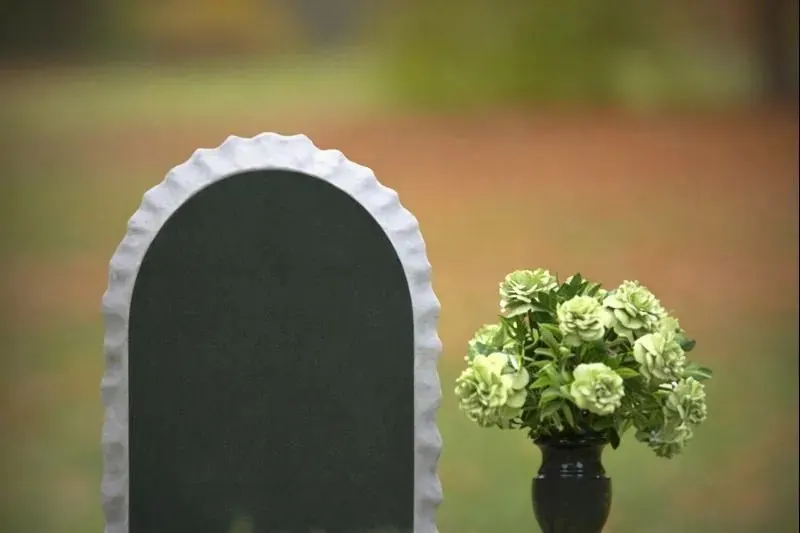 Rock-Pitched Arch Upright Granite Headstone